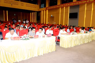 Toàn cảnh hội nghị.
