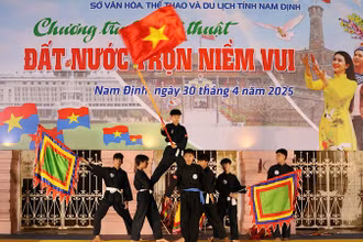 Một tiết mục võ thuật được biểu diễn trong Chương trình.