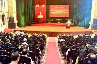 Quang cảnh Hội nghị tại điểm cầu chính tổ chức tại Nhà văn hóa trung tâm 3/2, thành phố Nam Định (Nam Định).