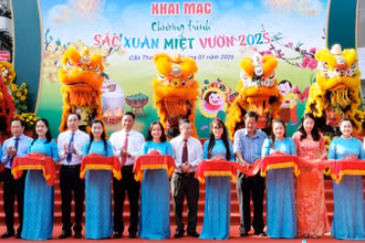 Nghi thức khai mạc chương trình.