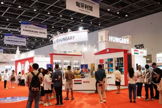 Một góc Hội chợ triển lãm Trung Quốc và các quốc gia Trung-Đông Âu.