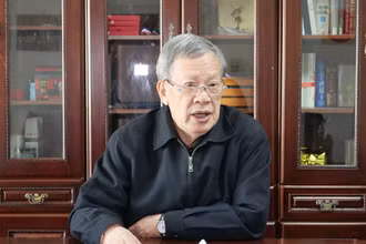 Ông Lăng Đức Quyền, nguyên phóng viên cao cấp, chuyên gia của Trung tâm nghiên cứu các vấn đề thế giới của Tân Hoa xã, học giả kỳ cựu về các vấn đề Việt Nam. (Ảnh: Hồ Quân)