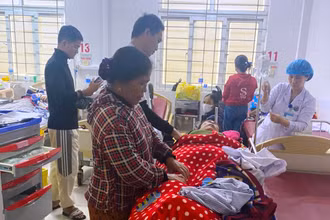 Các bệnh nhân đã được đưa đi cấp cứu kịp thời nên đã qua cơn nguy kịch.