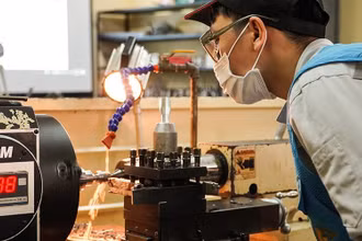 Đào tạo tại Trường cao đẳng nghề công nghiệp Hà Nội. (Ảnh minh họa: Fanpage Hnivc).