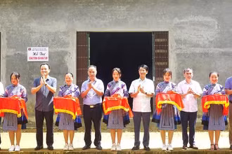 Khánh thành nhà hỗ trợ các hộ nghèo ở huyện Mường Khương, Lào Cai (Ảnh minh họa: Quốc Hồng).