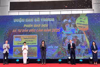 Khai mạc Phiên giao dịch và tư vấn việc làm quận Hai Bà Trưng năm 2025. (Ảnh: THU TRANG)