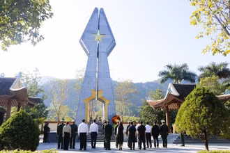 Đài tưởng niệm liệt sĩ Pò Hèn ở xã Hải Sơn, thành phố Móng Cái, tỉnh Quảng Ninh.