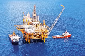 Giàn khoan dầu khí trên biển của Petrovietnam. (Ảnh: nhandan.vn)