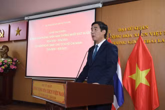 Đại sứ Phạm Việt Hùng ôn lại chặng đường đấu tranh anh dũng của dân tộc Việt Nam vì độc lập, tự do, thống nhất.