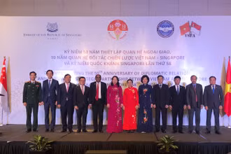 Các đại biểu tham dự lễ kỷ niệm.