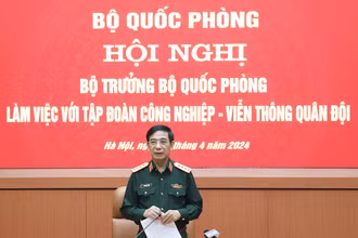 Đại tướng Phan Văn Giang phát biểu ý kiến tại hội nghị.