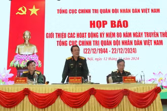 Các đồng chí chủ trì buổi Họp báo.