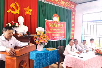 Bí thư Huyện ủy Đức Linh vui Ngày hội Đại đoàn kết cùng nhân dân thôn 11, xã Đa Kai.