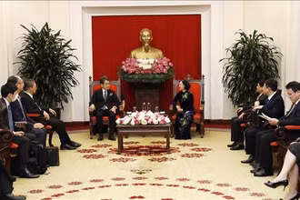 Trưởng Ban Tổ chức Trung ương Trương Thị Mai đánh giá cao JBIC luôn tích cực hỗ trợ, thúc đẩy nhiều dự án đầu tư của Nhật Bản vào Việt Nam - Ảnh: TTXVN