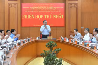 Tổng Bí thư Tô Lâm chủ trì Phiên họp thứ nhất Ban Chỉ đạo Trung ương về tiếp tục đổi mới, sắp xếp tổ chức bộ máy của hệ thống chính trị tinh gọn, hoạt động hiệu lực, hiệu quả .