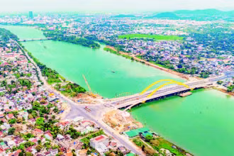 Thành phố Huế, một thành phố di sản với vẻ đẹp thiên nhiên và văn hóa đặc sắc, đang tích cực triển khai các dự án bảo vệ môi trường để xây dựng một thành phố xanh, sạch và bền vững.