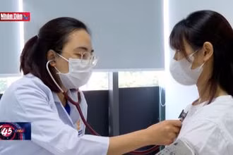 Lo ngại dịch bệnh bạch hầu, người dân chủ động đi tiêm phòng