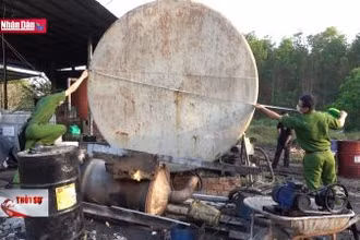 Bắt một điểm tái chế nhớt trái phép, thu giữ hơn 11.000 lít nhớt giả thương hiệu