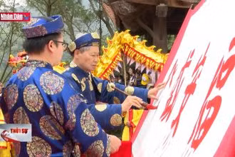 Khai bút đầu xuân tại Đền thờ thầy giáo Chu Văn An