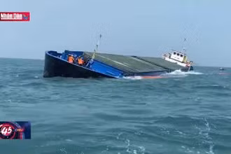 Tập trung ứng cứu tàu hàng có nguy cơ bị chìm trên vùng biển Cù Lao Chàm