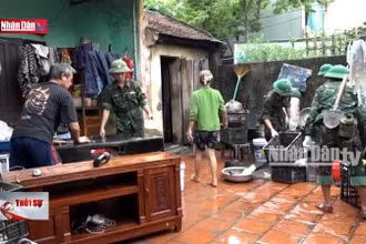 Giúp nhân dân khắc phục hậu quả sau mưa lũ