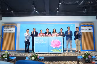 Các đại biểu tham dự sự kiện Khởi động sáng kiến "Kiến tạo tương lai AI Việt Nam".