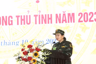 Đồng chí Bí thư Tỉnh ủy, Trưởng Ban Chỉ đạo diễn tập tỉnh Hà Nam phát biểu khai mạc diễn tập.