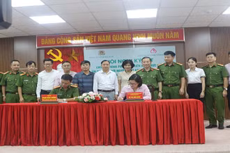Công an tỉnh Hà Nam và Ngân hàng Chính sách xã hội tỉnh ký kết chương trình phối hợp triển khai thực hiện tín dụng đối với người chấp hành xong án phạt tù.