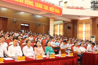 Các đại biểu dự hội nghị.