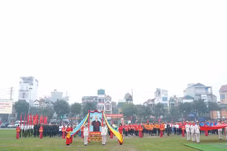 Các đại biểu và các vận động viên dự khai mạc Đại hội khỏe ''Vì an ninh Tổ quốc".