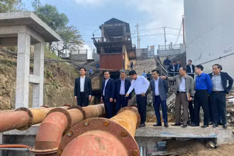 Cục Thủy lợi kiểm tra công tác chuẩn bị lấy nước gieo cấy tại thành phố Hà Nội.