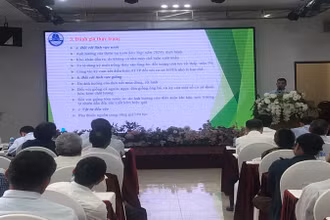 Quang cảnh buổi tọa đàm giải pháp nâng cao hiệu quả nuôi trồng thủy sản vùng đồng bằng sông Hồng.