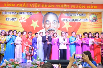 Lễ kỷ niệm Ngày Nhà giáo Việt Nam (20/11) tại Mukdahan, Thái Lan.