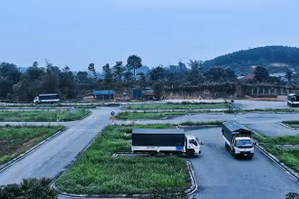 Học viên Trường trung cấp Nghề Thái Nguyên thi thực hành tốt nghiệp.