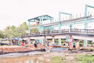 Hệ thống cống góp phần giúp Sóc Trăng giảm thiệt hại trong sản xuất nông nghiệp do xâm nhập mặn.