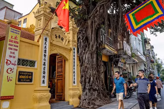 Đình Cổ Vũ tại phường Hàng Gai, quận Hoàn Kiếm được đầu tư, tôn tạo, trở thành điểm văn hóa hấp dẫn khách du lịch. (Ảnh CÔNG THỌ)
