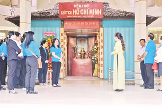 Đền thờ Bác Hồ ở xã Long Đức, TP Trà Vinh, tỉnh Trà Vinh.
