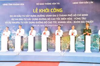 Ấn nút chính thức khởi công đường bộ cao tốc Khánh Hòa-Buôn Ma Thuột.