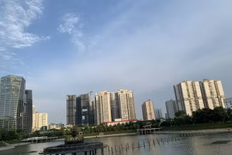 Một số chung cư đang xây dựng tại thành phố Hà Nội.