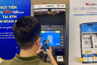 Nhằm gia tăng tiện ích, nhiều ngân hàng ứng dụng công nghệ rút tiền tại ATM bằng mã QR thay thế thẻ vật lý.