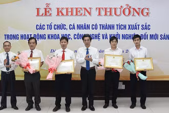 Khen thưởng các tập thể và cá nhân có sáng chế, giải pháp hữu ích.
