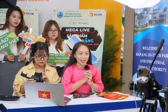 Livestream giới thiệu, quảng bá sản phẩm OCOP, công nghiệp nông thôn tiêu biểu của các doanh nghiệp.