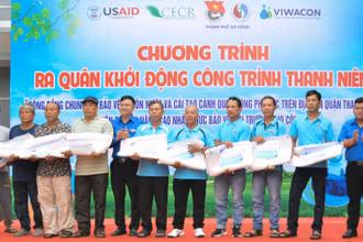 Tặng túi thân thiện bảo vệ môi trường.