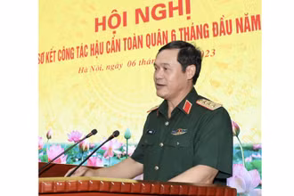 Thượng tướng Vũ Hải Sản phát biểu tại hội nghị.