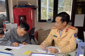 Đội tuần tra kiểm soát giao thông đường bộ cao tốc số 2 đã lập biên bản xử phạt tài xế P.H.N.