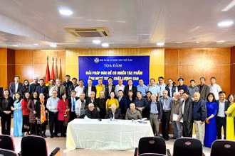 Các đại biểu dự tham dự tọa đàm 