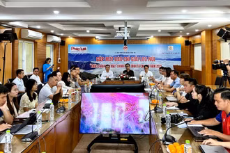 Quang cảnh buổi gặp mặt báo chí về giải leo núi "Bước chân trên mây".