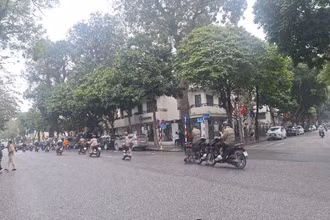 Một góc phố thuộc khu vực phía Đông Hồ Hoàn Kiếm (Ảnh: K.C)