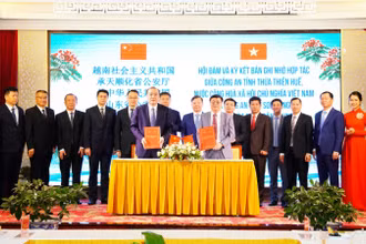Công an tỉnh Thừa Thiên Huế và Công an tỉnh Sơn Đông ký kết bản ghi nhớ hợp tác.