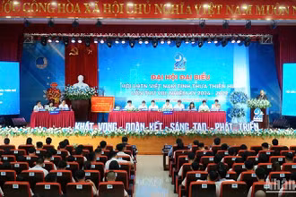 Toàn cảnh phiên khai mạc chính thức của Đại hội.